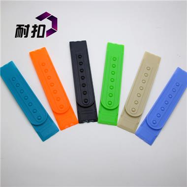 耐扣廠家生產(chǎn)直銷(xiāo)塑料七孔排扣 帽子配件 帽尾塔扣有環(huán)保認(rèn)證